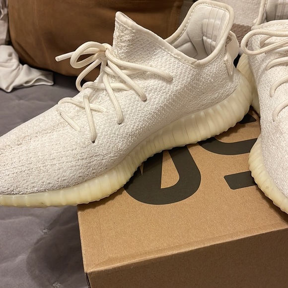 Yeezy Boost 350 V2 - Picture 6 of 8